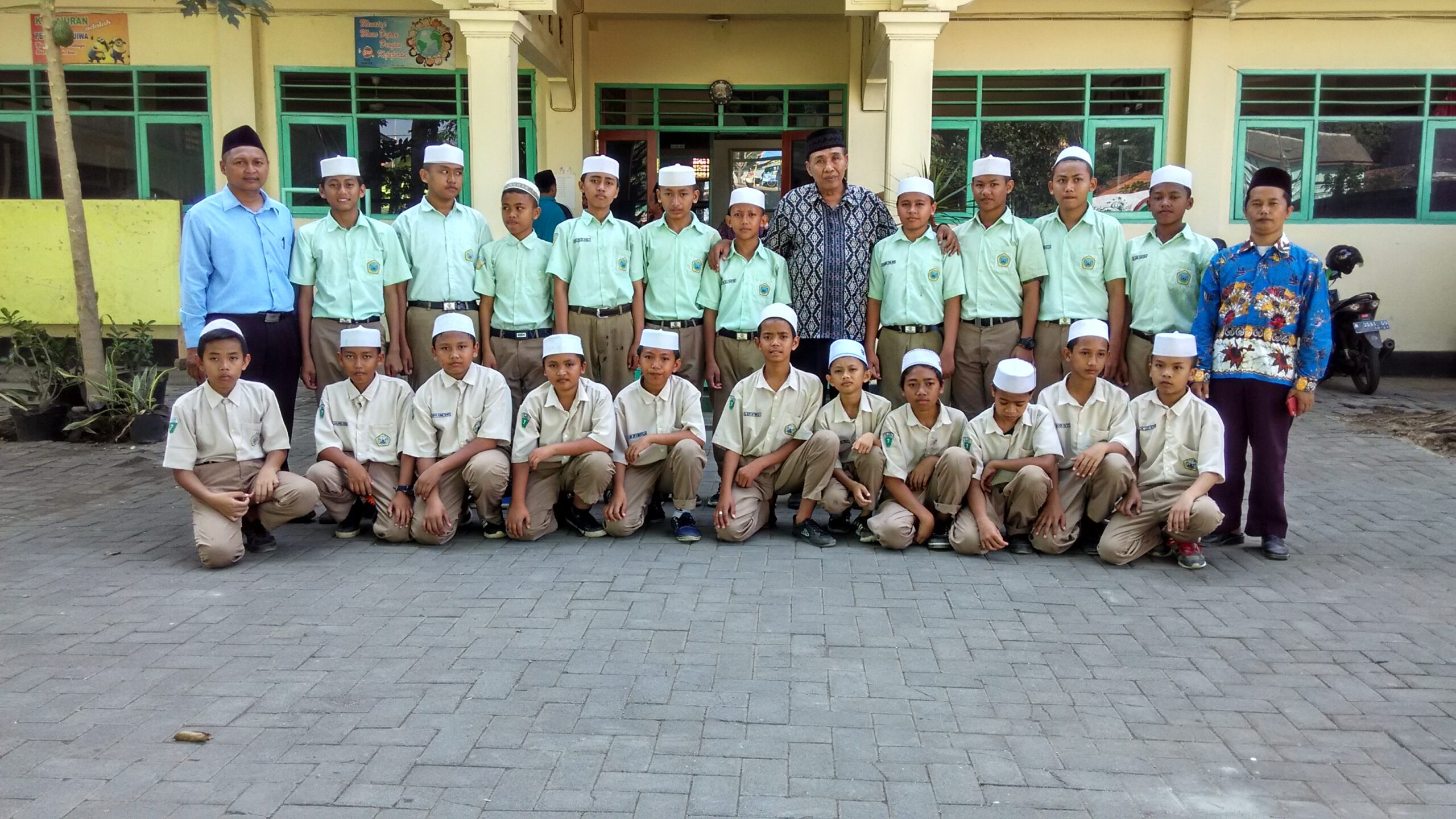 Pelantikan OSIS SMP Zainul Hasan 1 Genggong