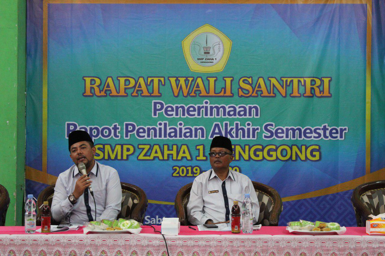 SAMBUT KELAS PLUS DALAM RAPAT WALI SANTRI SMP ZAHA 1 GENGGONG